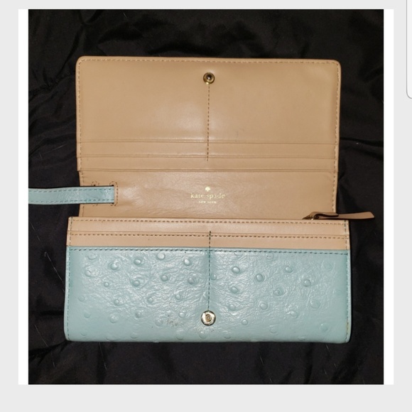kate spade Handbags - Kate spade wrist wallet